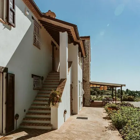 Alle Pendici Del Conero 2*