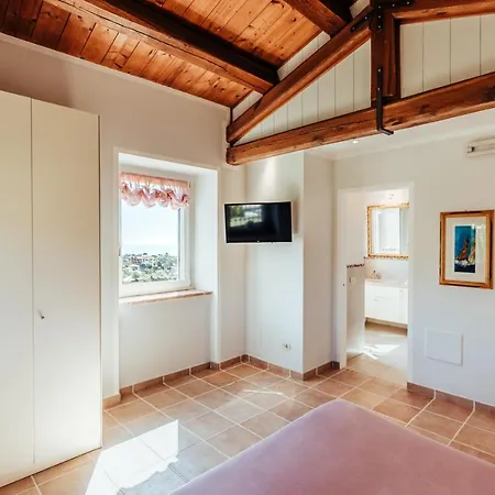 Alle Pendici Del Conero 2*